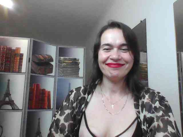 HelenMoo bongacams live cam model