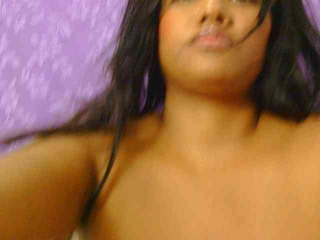 minabigboobs bongacams live cam model