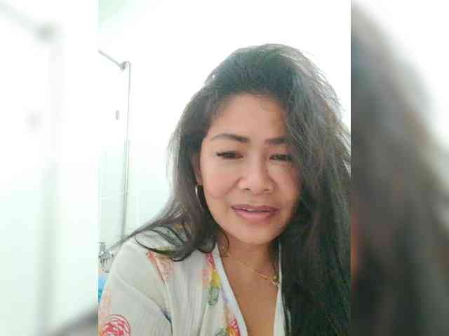 Asherramay bongacams live cam model
