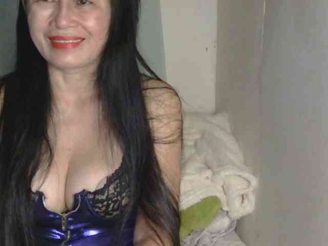 Pretty09 bongacams live cam model