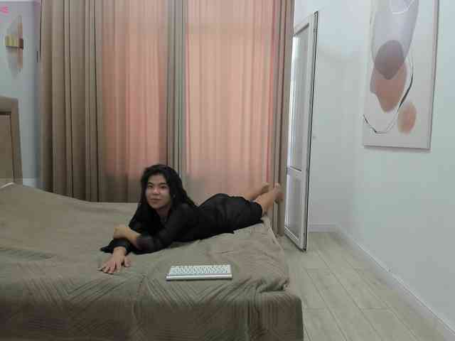 ainel-kim bongacams live cam model