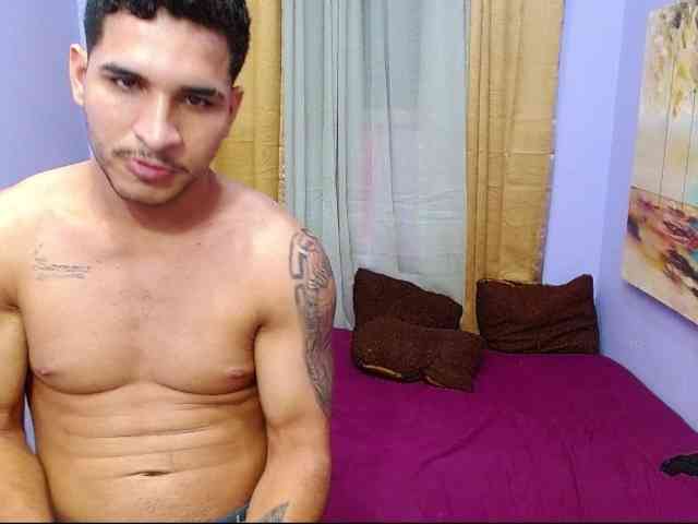 bitchdestroy bongacams live cam model