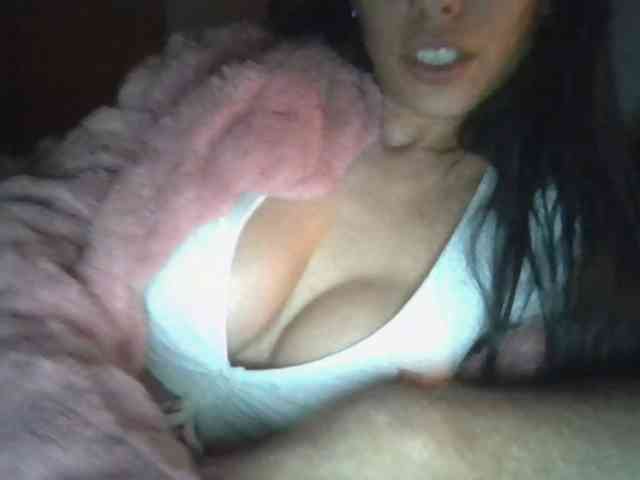 Bellaebello11br bongacams live cam model