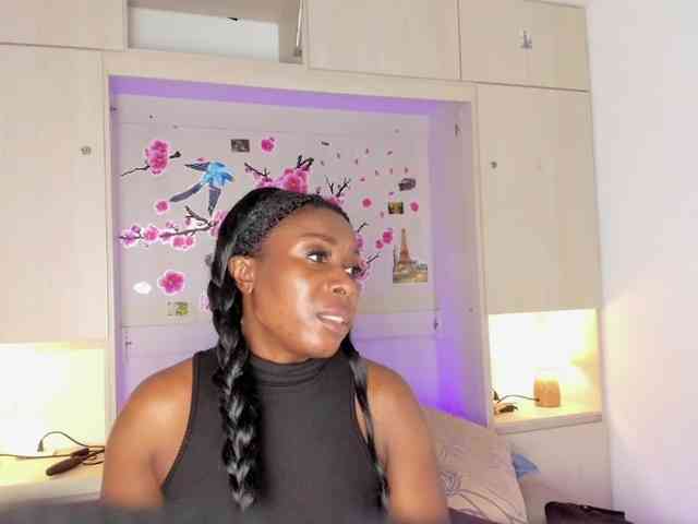 TaylorBloom bongacams live cam model