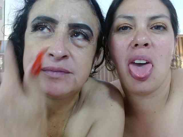 IrisyAnnita69 bongacams live cam model
