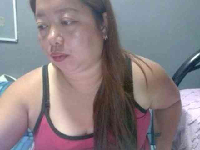 Isabella16 bongacams live cam model