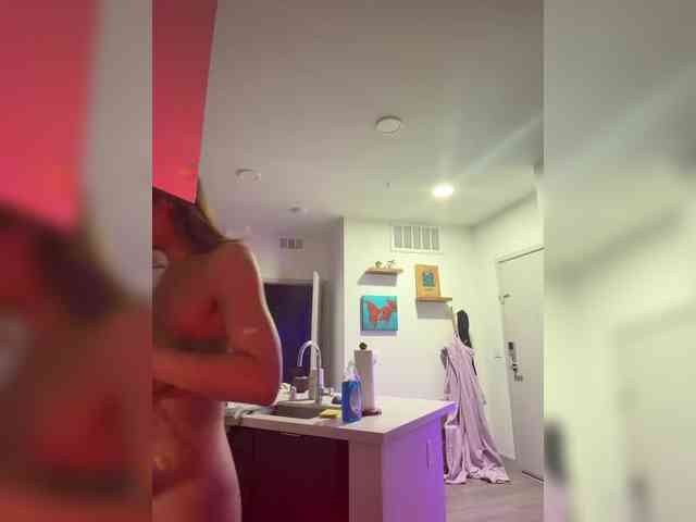 LunaCarmel809 bongacams live cam model