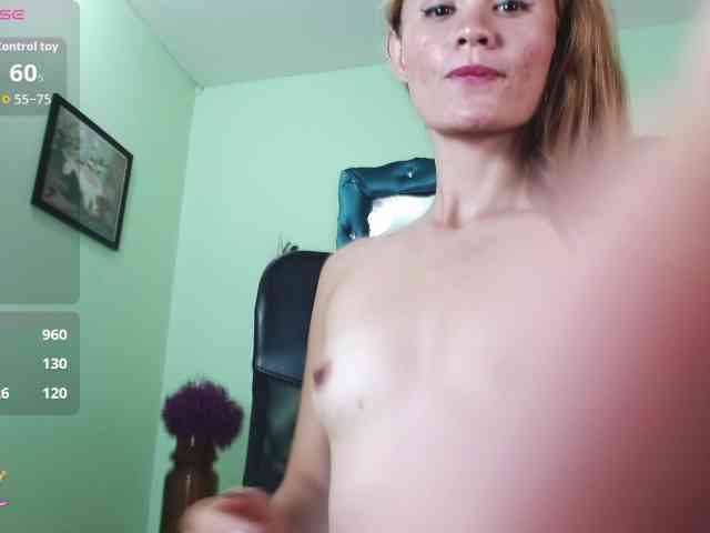VictoriaJones- bongacams live cam model