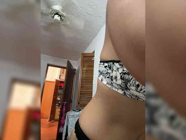 patyandal bongacams live cam model