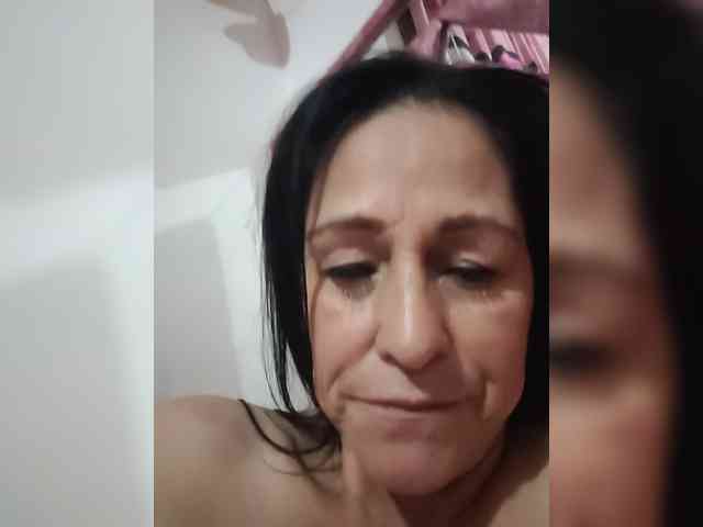 Sammy-candy bongacams live cam model
