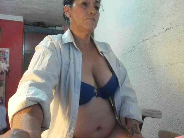 Sammy-candy bongacams live cam model