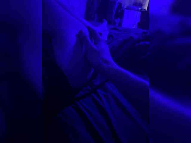LoveBlackRose bongacams live cam model