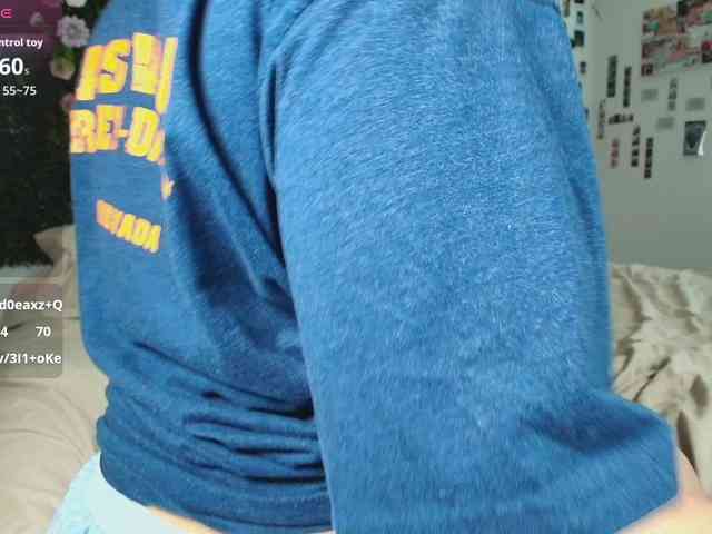 LyraCovee bongacams live cam model