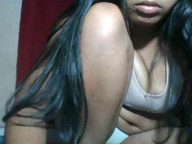 Keziah34 bongacams live cam model