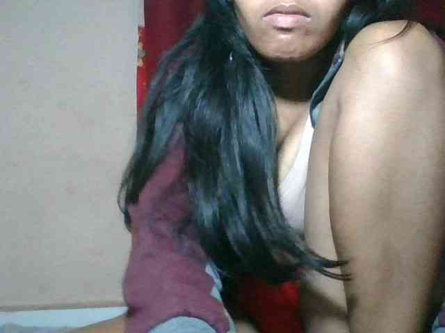 Keziah34 bongacams live cam model