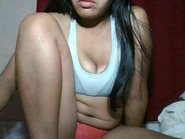 Keziah34 bongacams live cam model