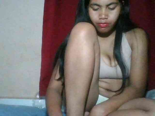 Keziah34 bongacams live cam model