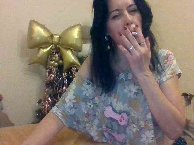 Ally46x bongacams live cam model