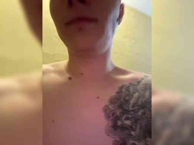 0netw03 bongacams live cam model
