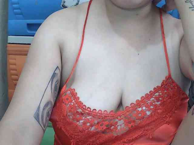 SexyCherrry bongacams live cam model