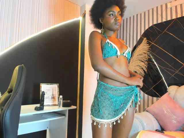 Ashazuri bongacams live cam model
