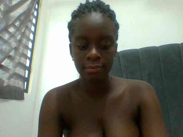 Chocolateaa bongacams live cam model
