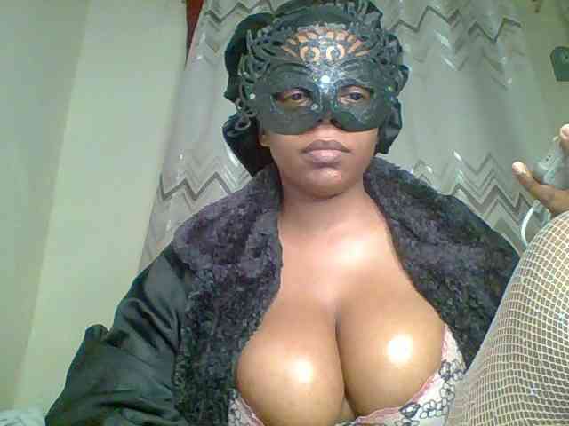 QueenVy bongacams live cam model