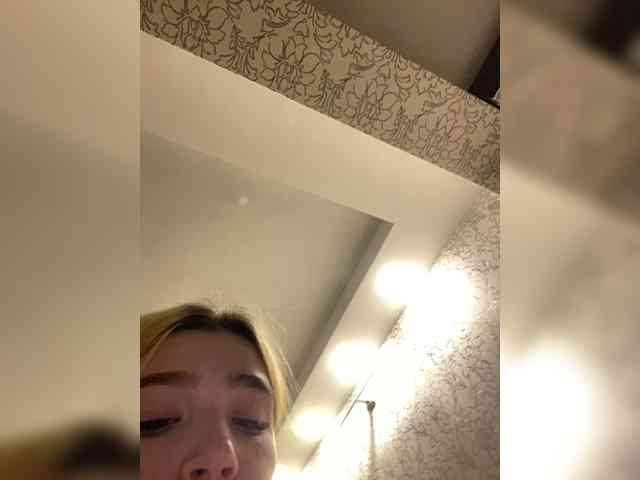 MilanaMike1 bongacams live cam model