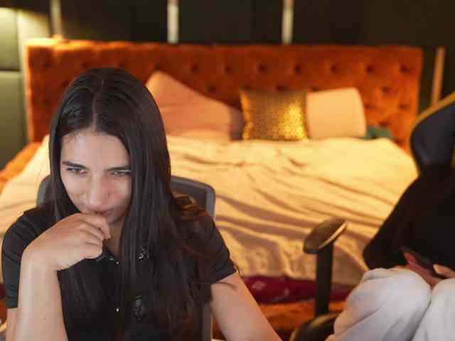 AnabelTeam054 bongacams live cam model