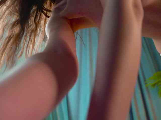 AlisaFreshly bongacams live cam model