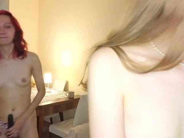 BabyGolly bongacams live cam model