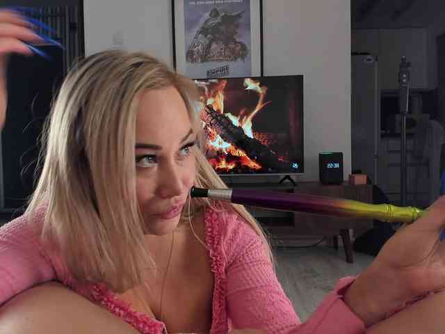 Claries bongacams live cam model
