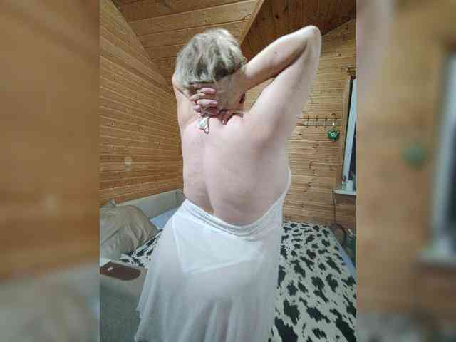 MilenaVelvet bongacams live cam model