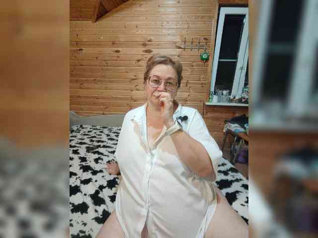 MilenaVelvet bongacams live cam model