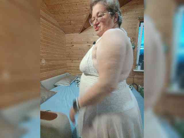 MilenaVelvet bongacams live cam model