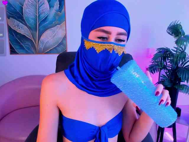 Alina-Malak bongacams live cam model