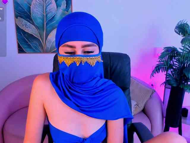 Alina-Malak bongacams live cam model