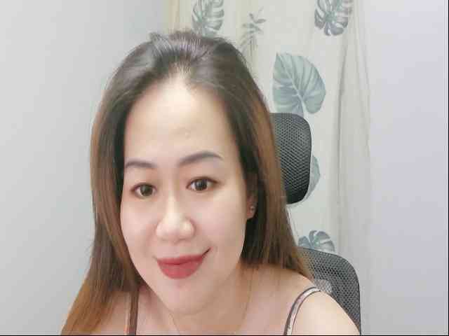 Myhotsex69 bongacams live cam model