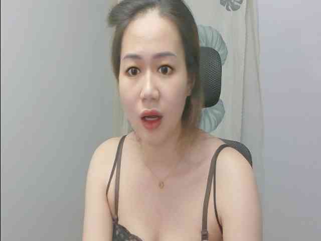 Myhotsex69 bongacams live cam model