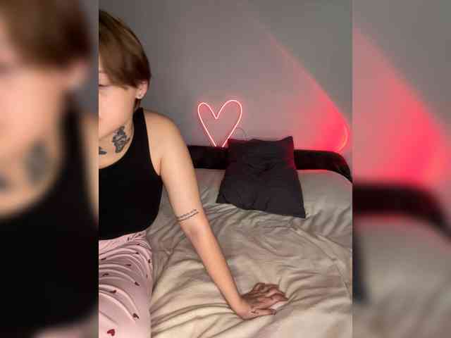 Fallen-angels1 bongacams live cam model