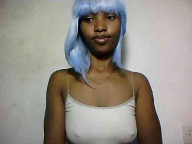 Nathiii bongacams live cam model