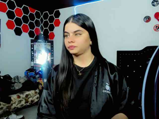 maddison-ivannova bongacams live cam model