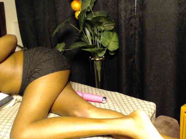 PrittyPrincess bongacams live cam model