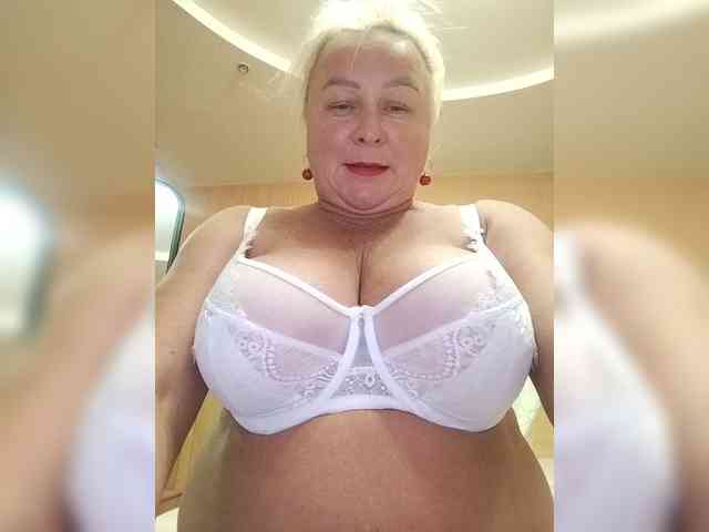MiraRobens1 bongacams live cam model