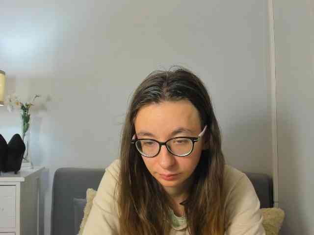 AnnaWonderful bongacams live cam model