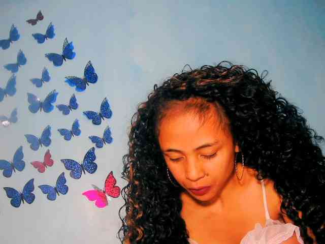 prettygirls11 bongacams live cam model