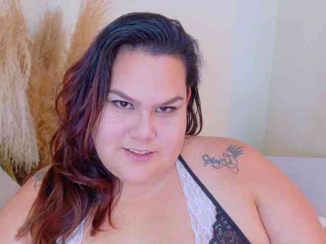 LILYBLAIR bongacams live cam model