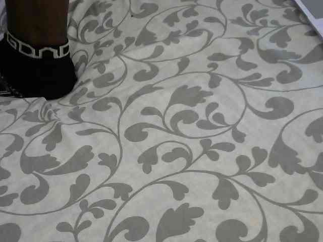 Prettyyas bongacams live cam model