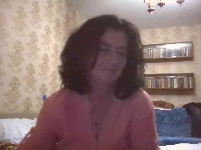 krisshurdlove bongacams live cam model