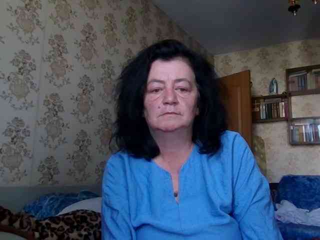 krisshurdlove bongacams live cam model
